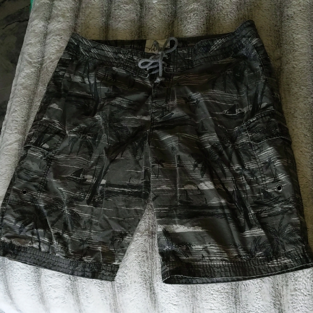 Old Navy Gray Urban Camo Board Shorts Large